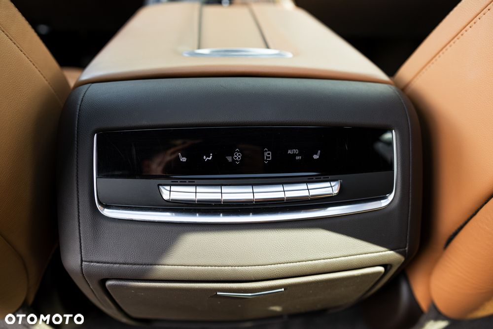 Cadillac Escalade - 23
