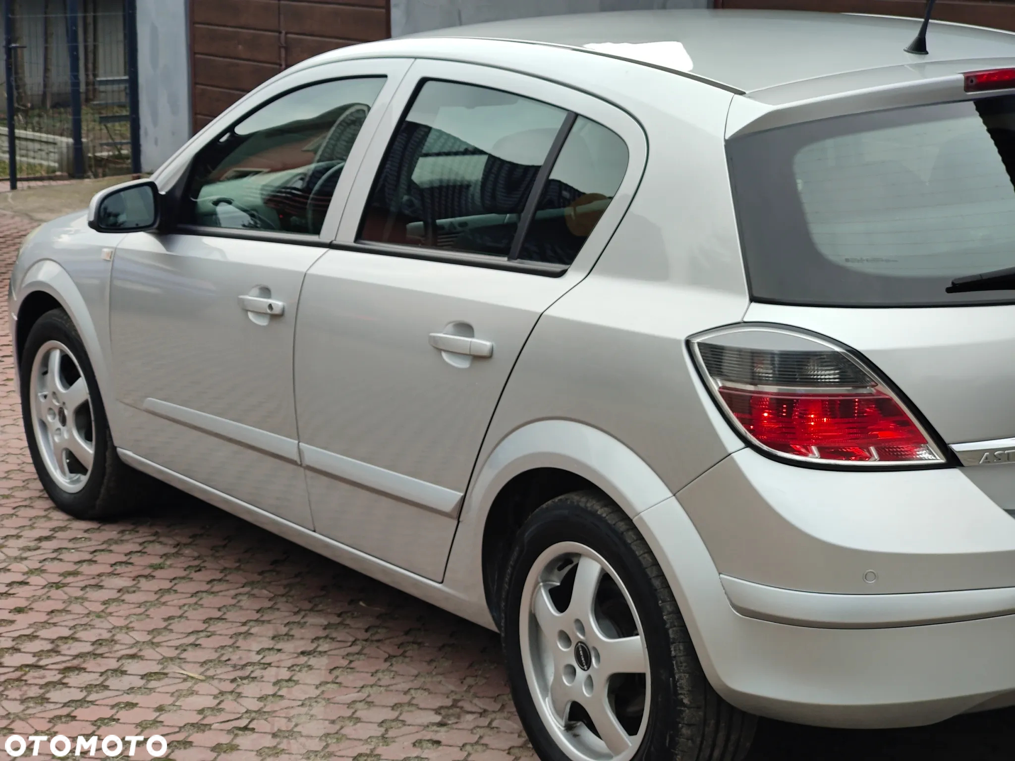 Opel Astra III 1.7 CDTI - 13