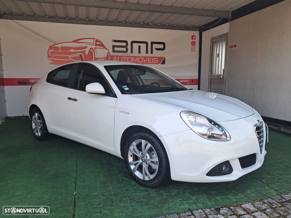 Alfa Romeo Giulietta 1.6 JTDm Distinctive - 8