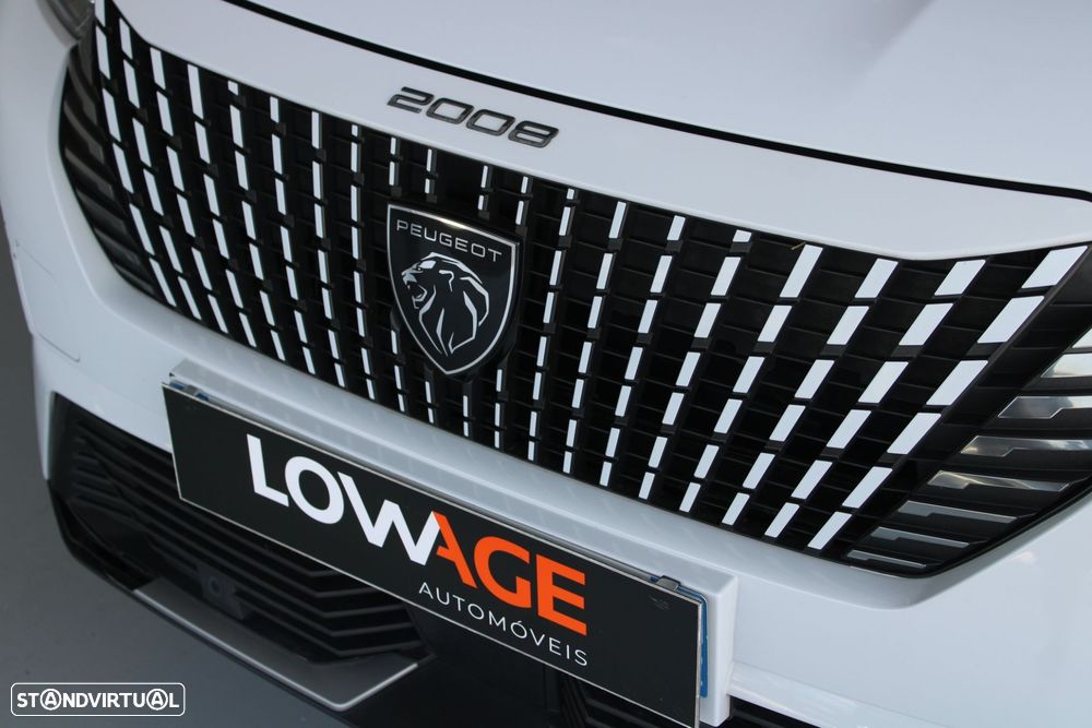 Peugeot 2008 1.2 PureTech Allure EAT8 - 23