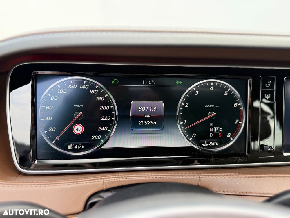 Mercedes-Benz S 500 4MATIC Aut - 11