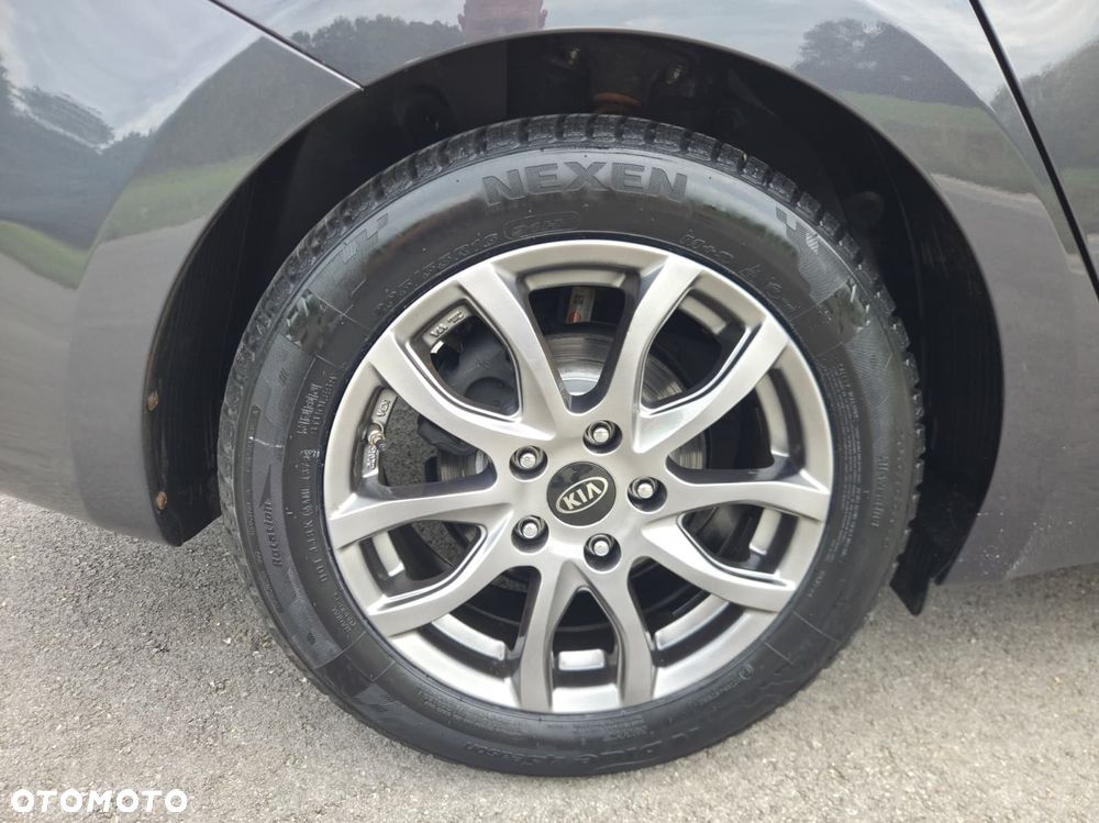 Kia Ceed - 27
