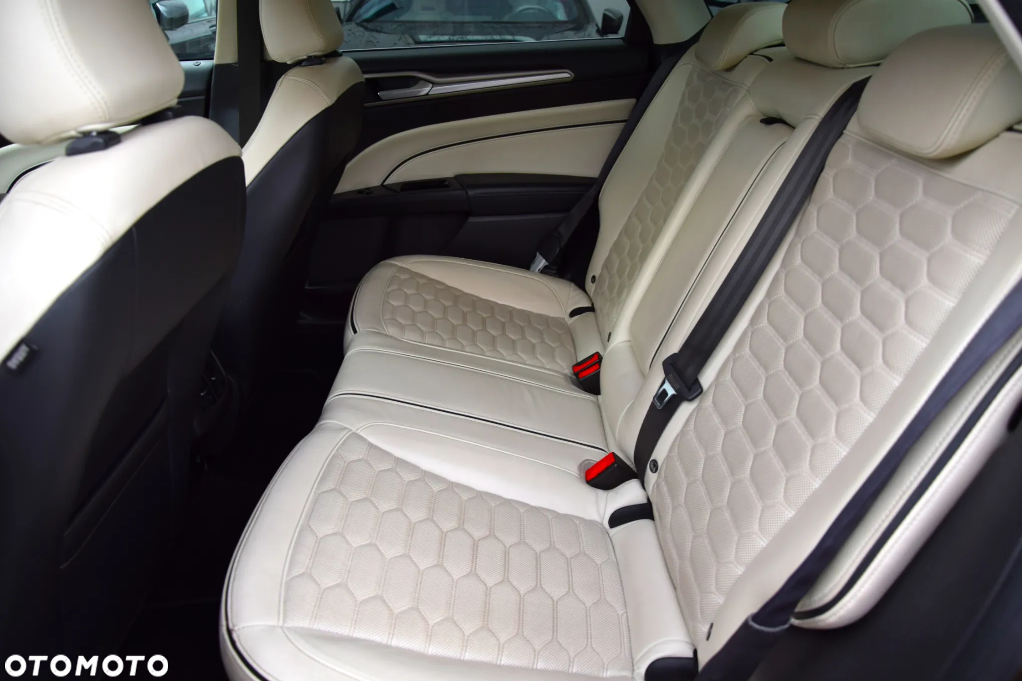 Ford Mondeo - 24