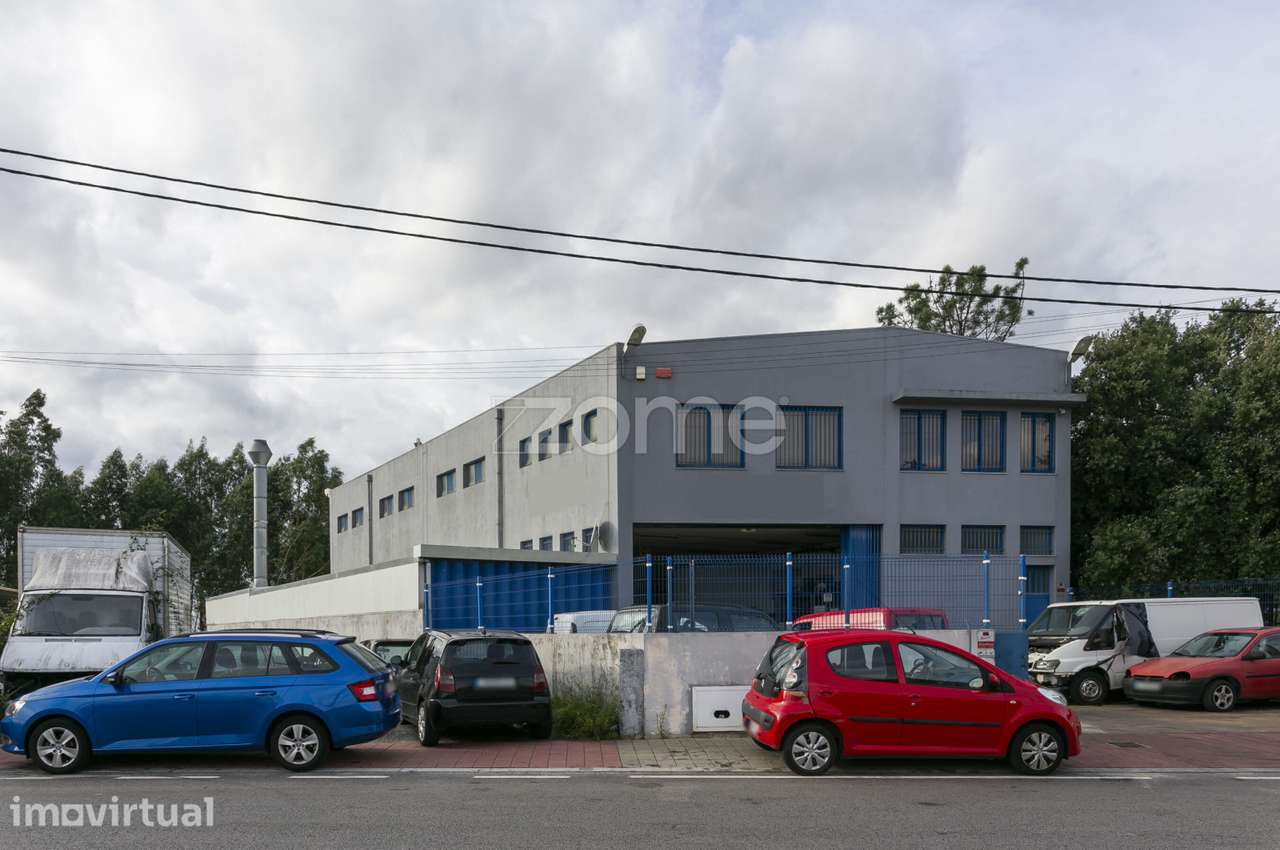 Oficina Automóvel Equipada e armazém para venda em Baguim do Monte - Grande imagem: 2/28