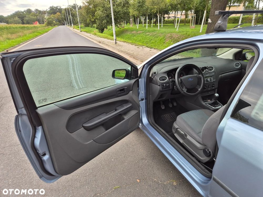 Ford Focus 1.4 Ambiente - 14