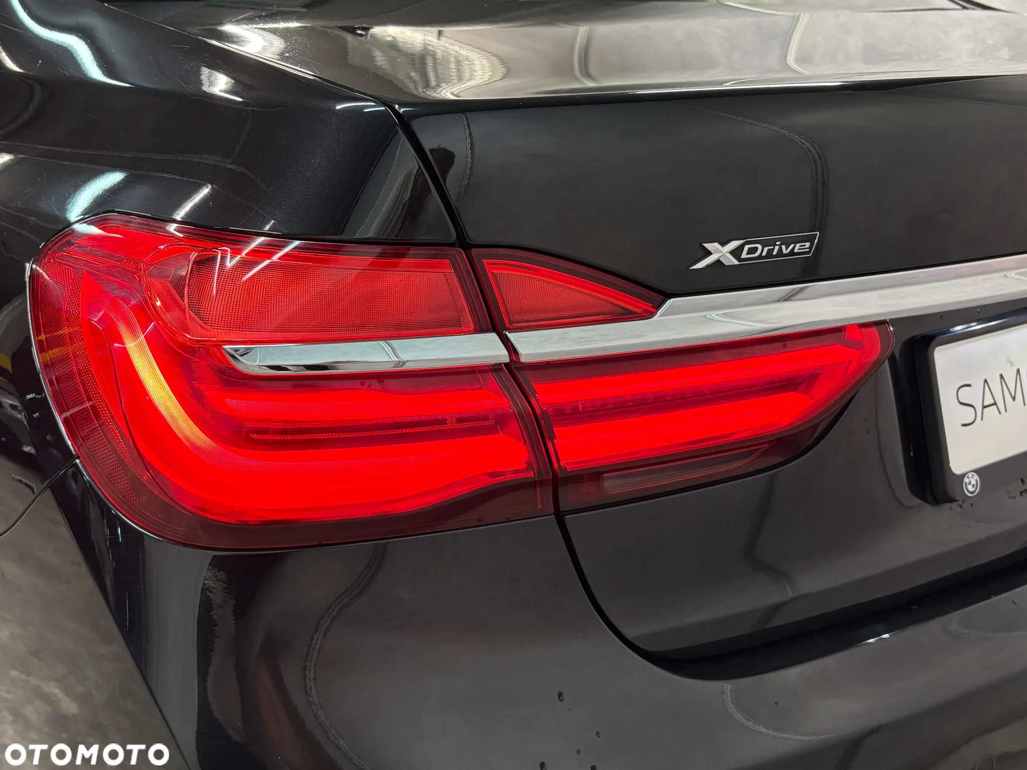 BMW Seria 7 750Li xDrive - 10