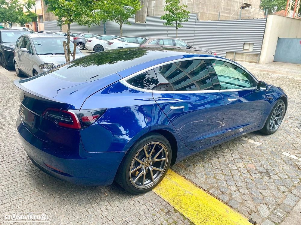 Tesla Model 3 - 6