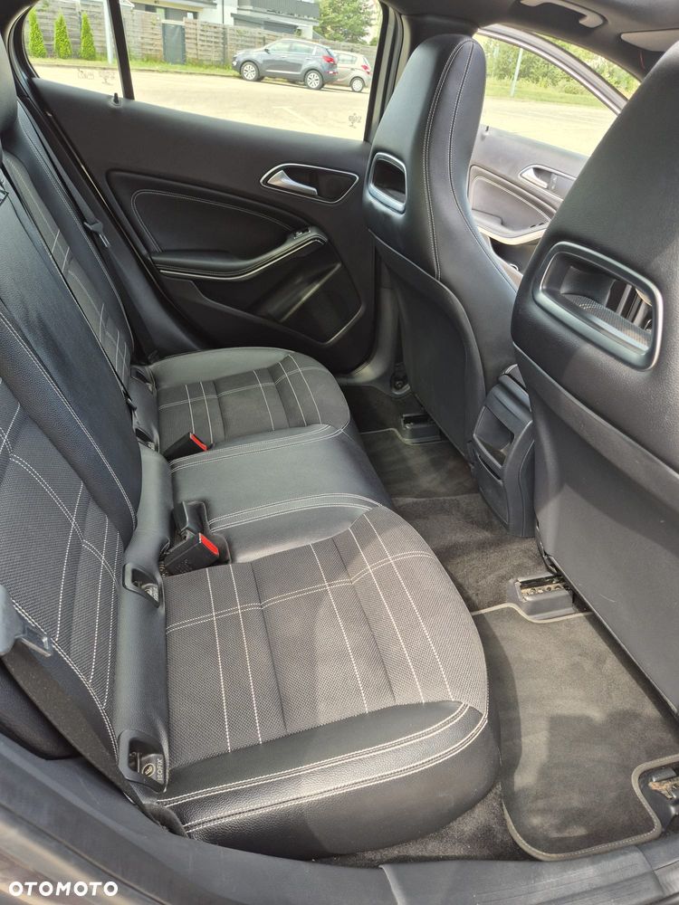 Mercedes-Benz GLA 250 4-Matic - 7