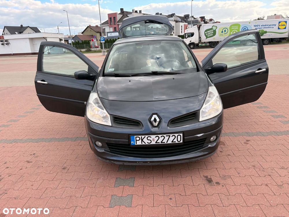 Renault Clio - 18