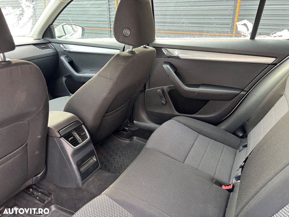 Skoda Octavia 1.2 TSI Ambition - 17