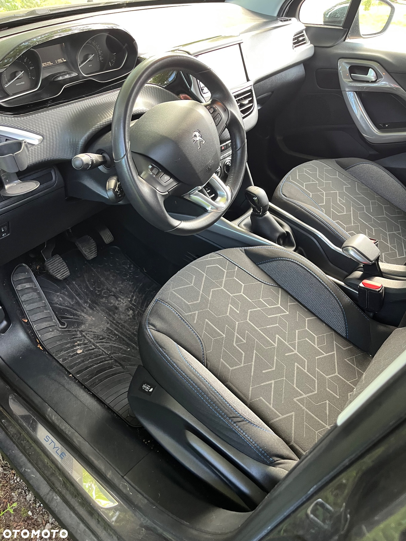 Peugeot 2008 1.2 Pure Tech Style EU6 - 15
