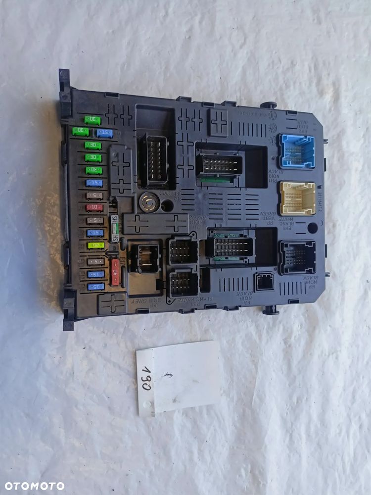 SKRZYNKA BEZPIECZNIKÓW MODUŁ BSI CITROEN PEUGEOT 967847688001 - 1