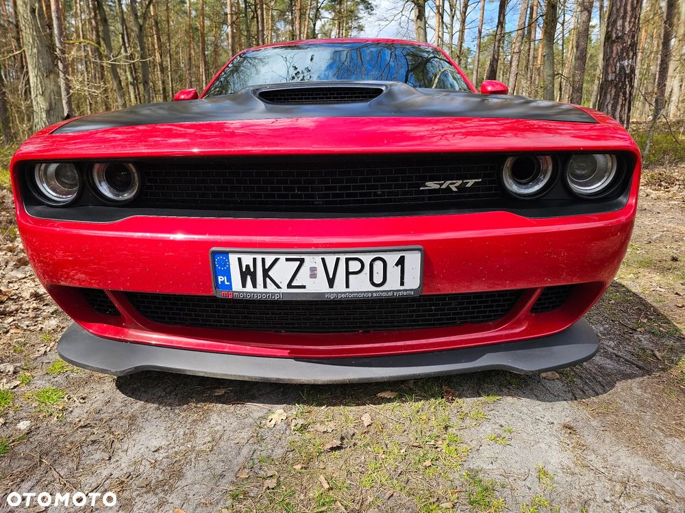 Dodge Challenger - 2