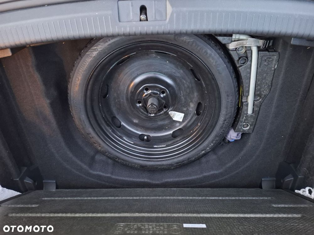 Volkswagen Golf - 12