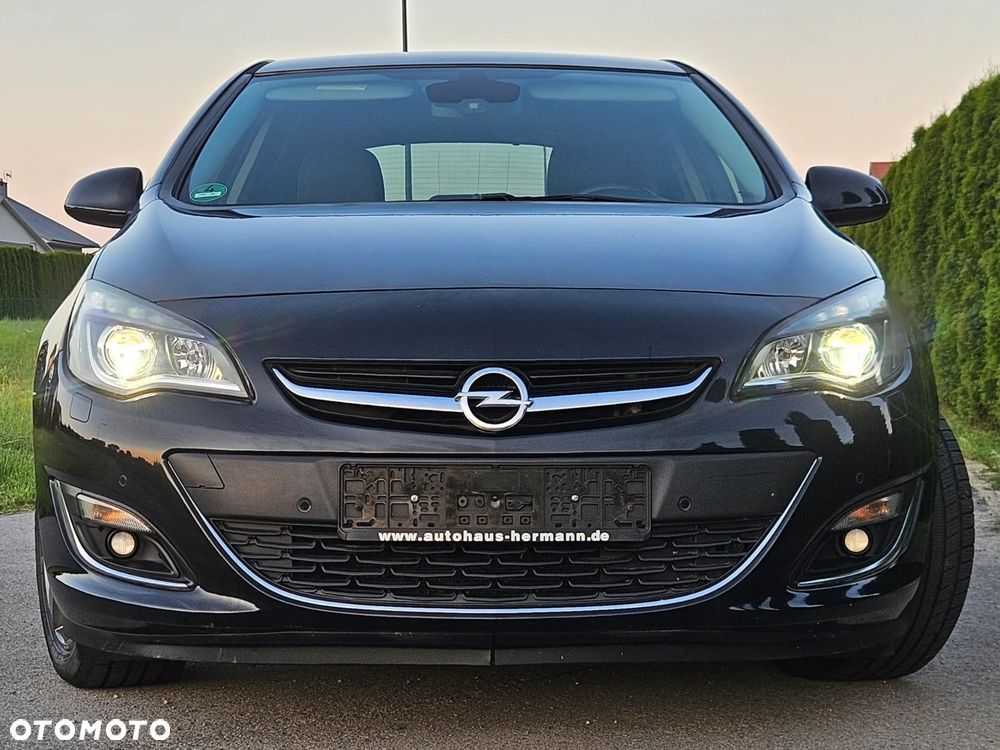 Opel Astra 1.4 T Cosmo - 14
