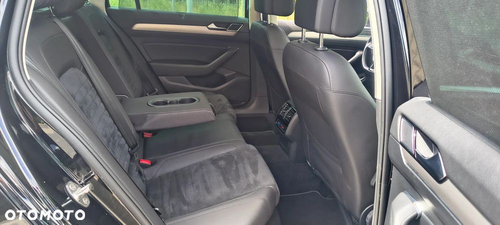 Volkswagen Passat - 16