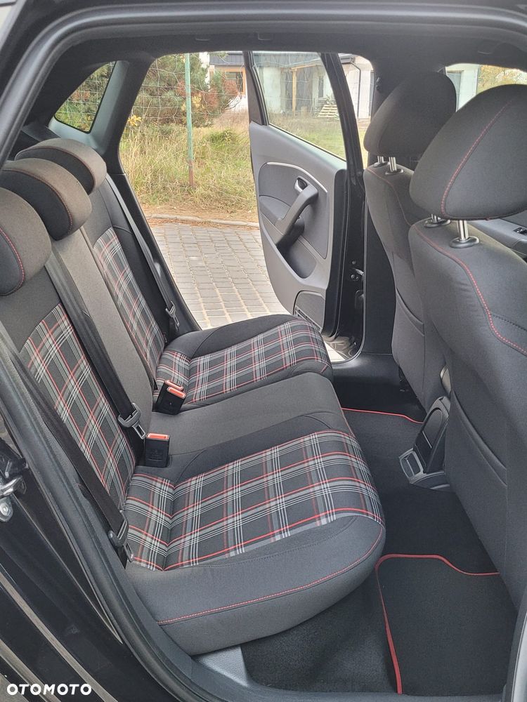 Volkswagen Polo 1.8 TSI BMT GTI - 23