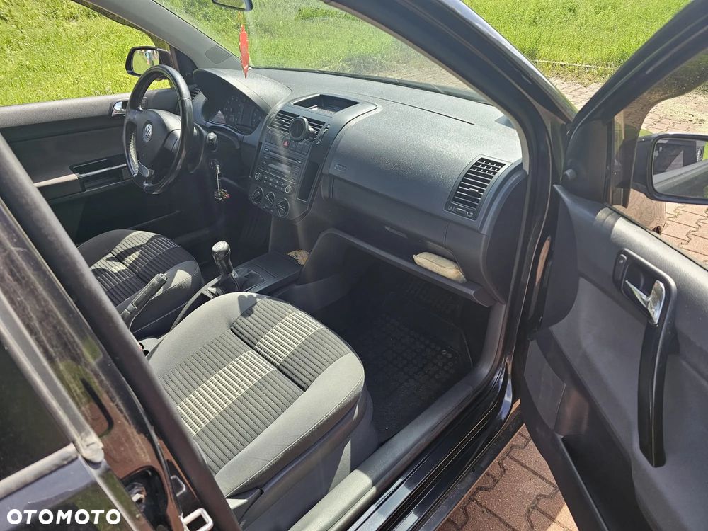 Volkswagen Polo - 11