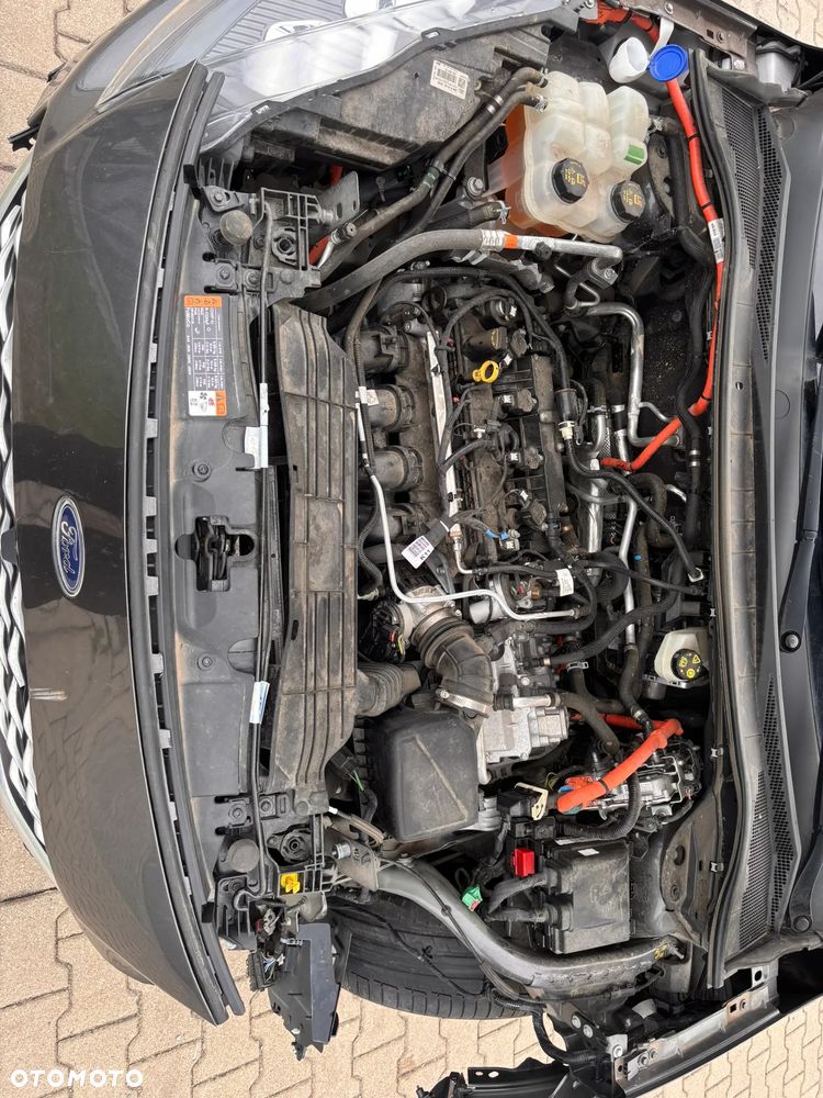Ford Kuga - 12