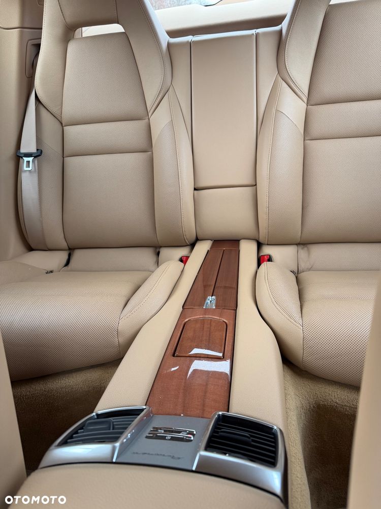 Porsche Panamera 4 - 11