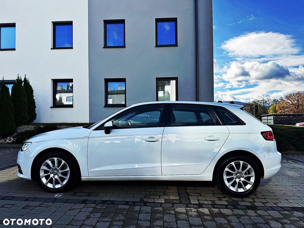 Audi A3 Sportback 1.6 TDI (clean diesel) S tronic Attraction - 16
