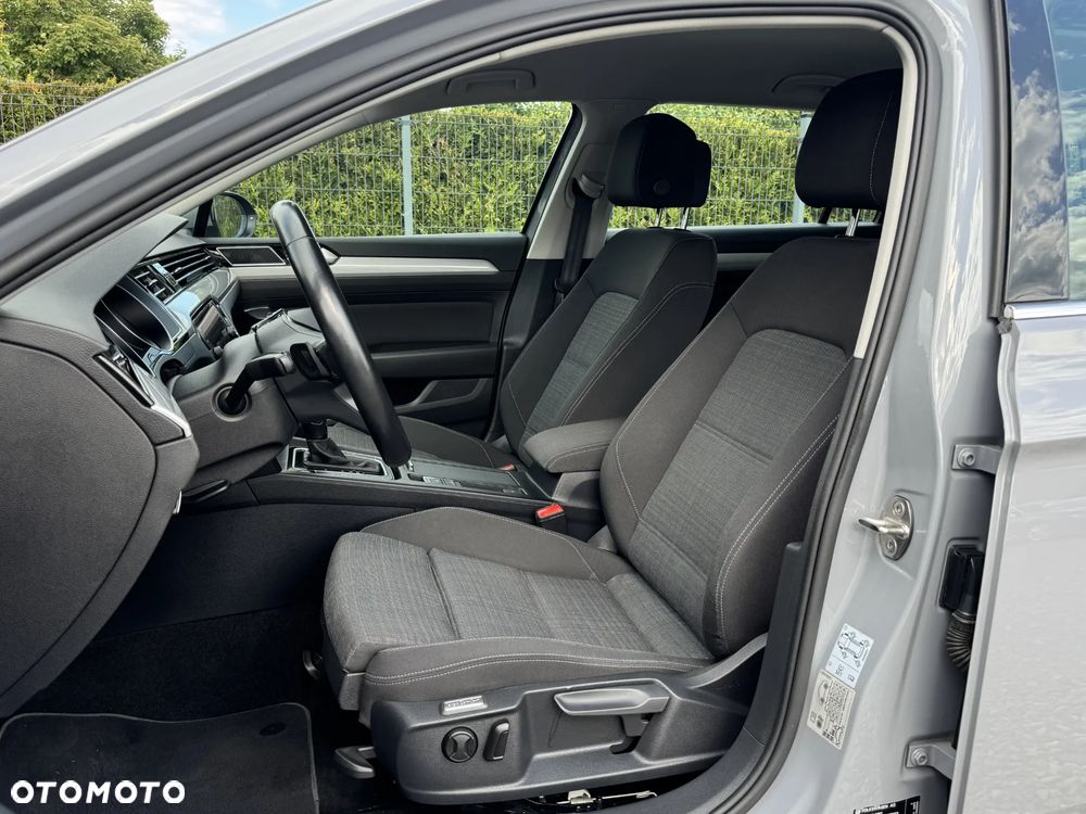 Volkswagen Passat 2.0 TSI Business DSG - 26