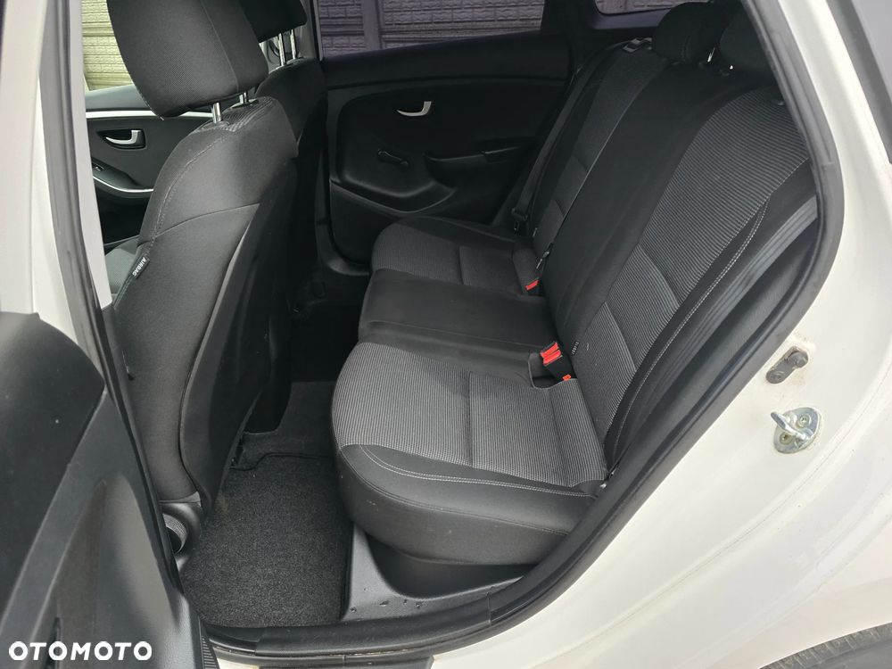 Hyundai i30 i30cw 1.6 CRDi Trend - 18