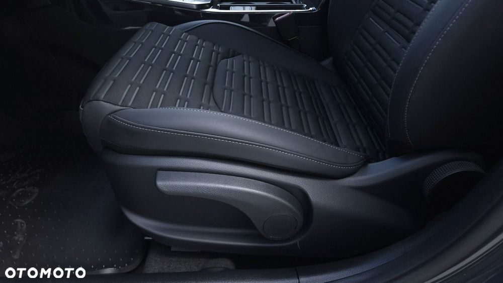 Kia XCeed - 10