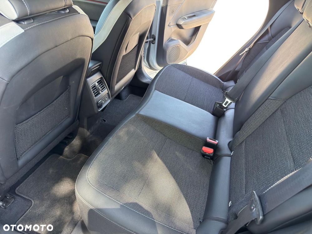 Renault Captur 1.6 E-TECH Full Hybrid 145 Intens - 16