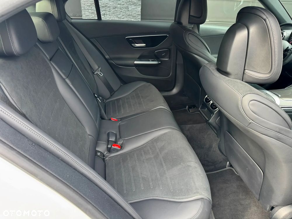 Mercedes-Benz Klasa C 220 d mHEV 4-Matic AMG - 18