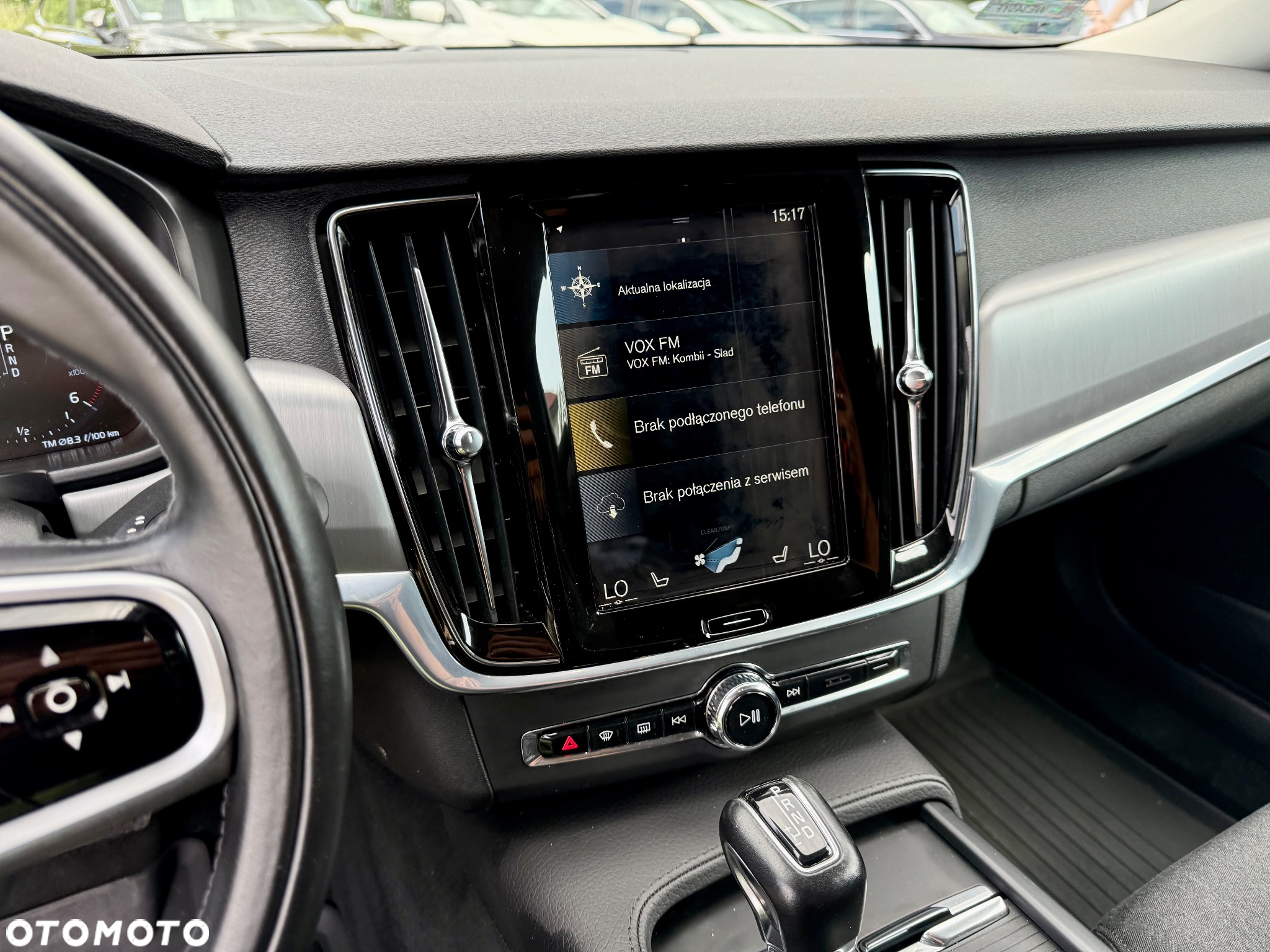 Volvo V90 D4 AWD Momentum - 34