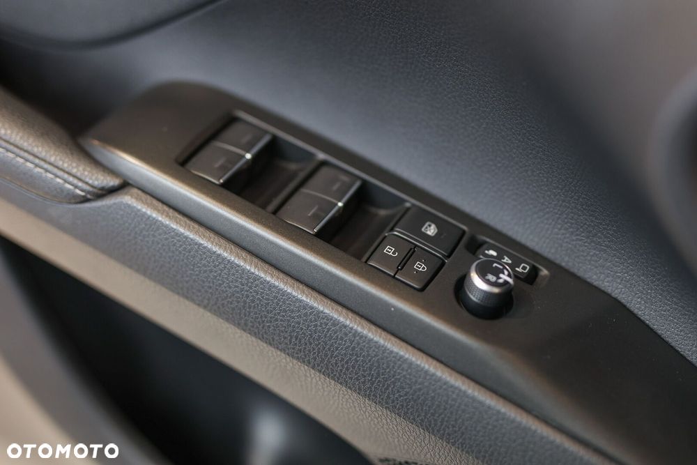 Toyota Camry 2.5 Hybrid Prestige CVT - 23