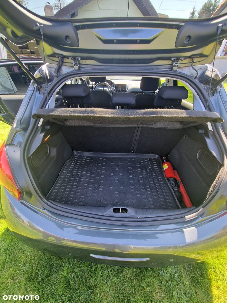 Peugeot 208 1.2 PureTech Active - 12