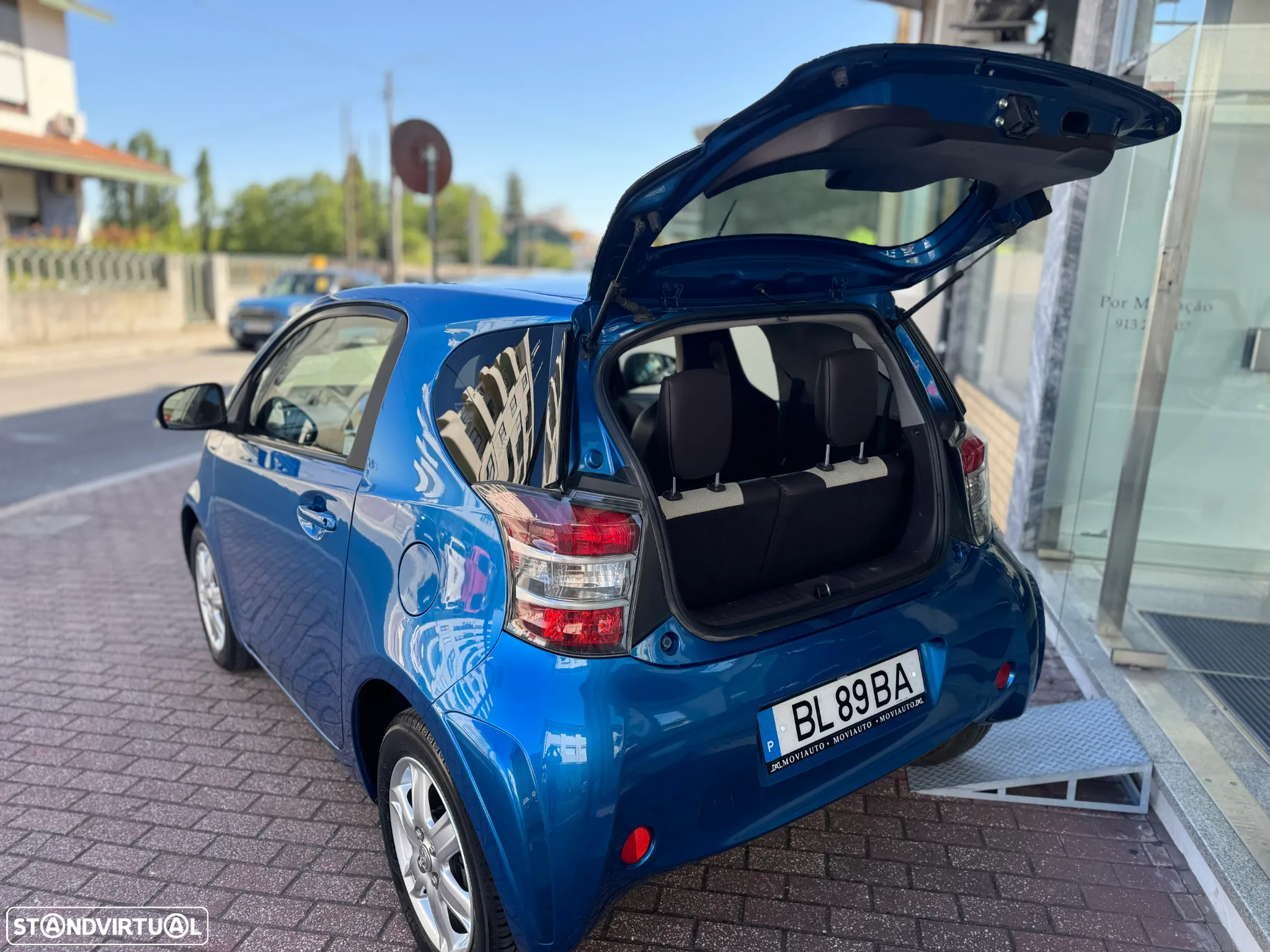 Toyota iQ 1.0 VVT-i 2 MultiDrive EP - 16