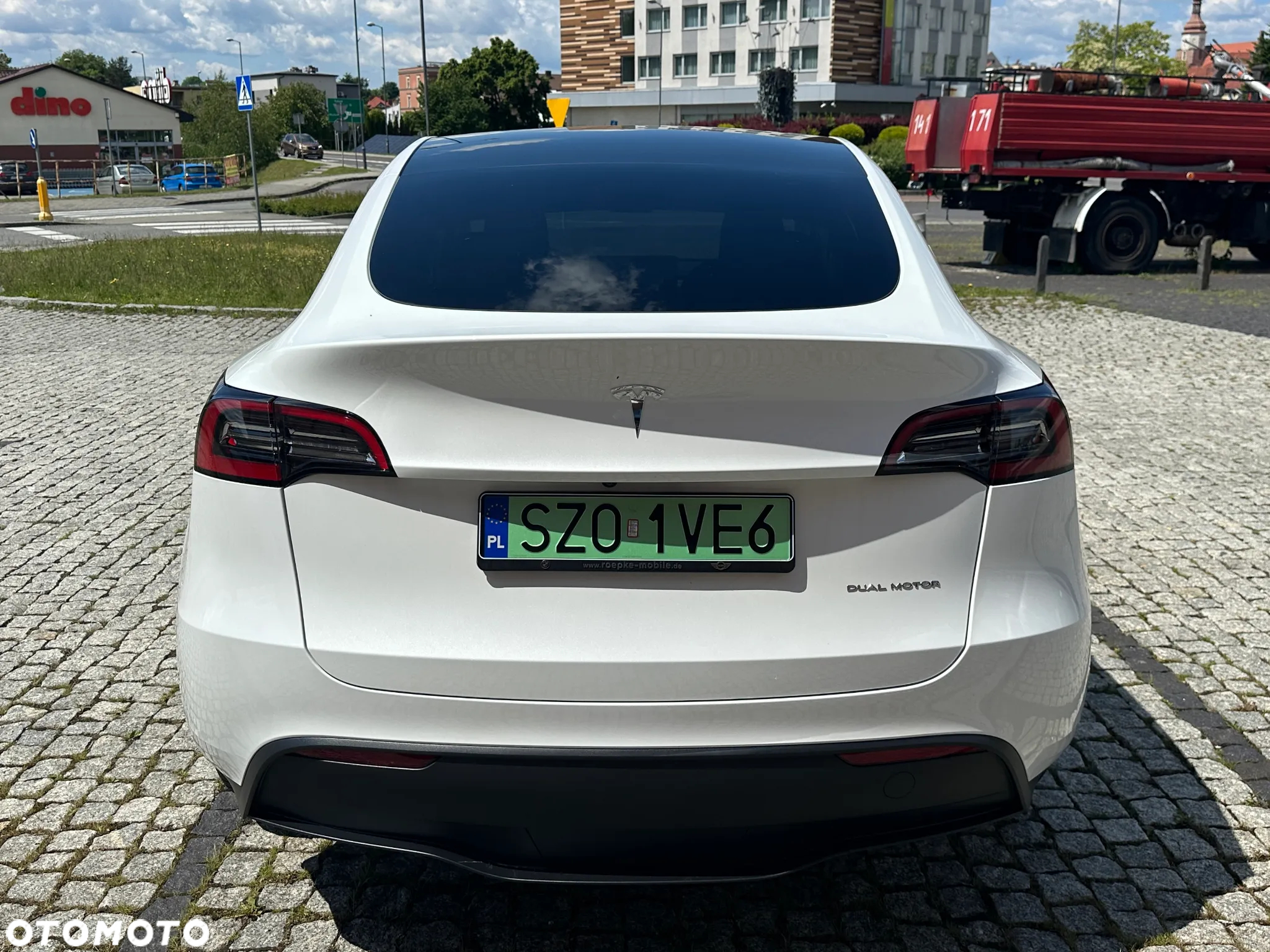 Tesla Y Long Range AWD - 6