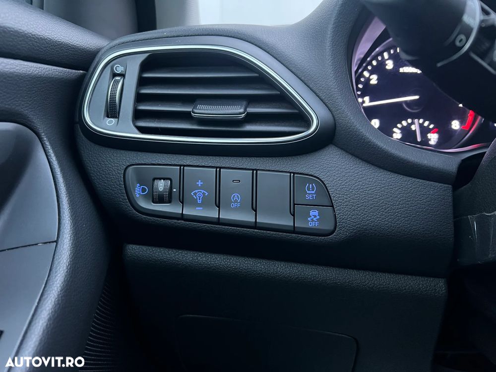 Hyundai i30 1.5 110CP 5DR M/T Comfort - 19