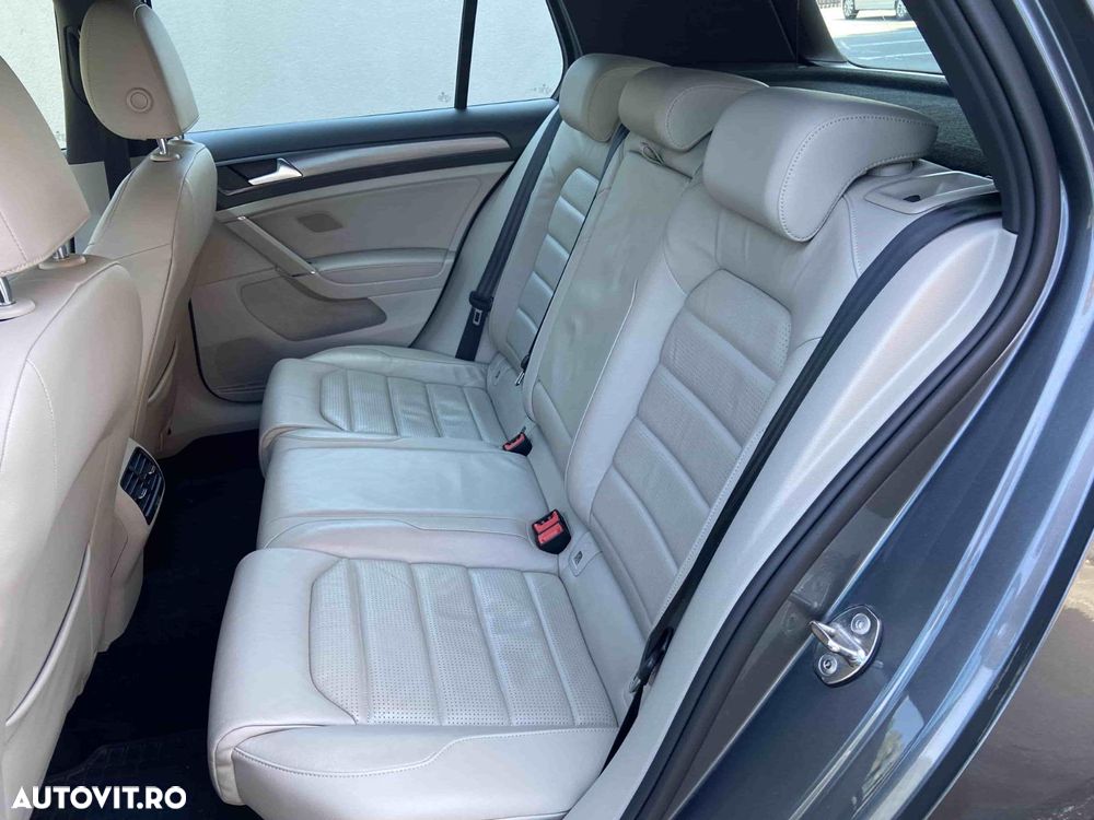 Volkswagen e-Golf - 8