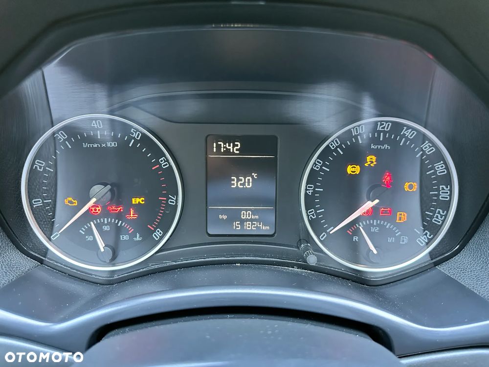 Skoda Octavia 1.4 TSI Ambiente - 28