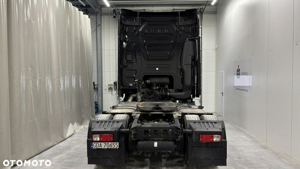 Ford F-MAX - 5