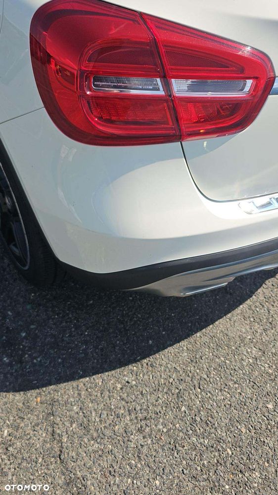 Mercedes-Benz GLA 250 4Matic 7G-DCT AMG Line - 14