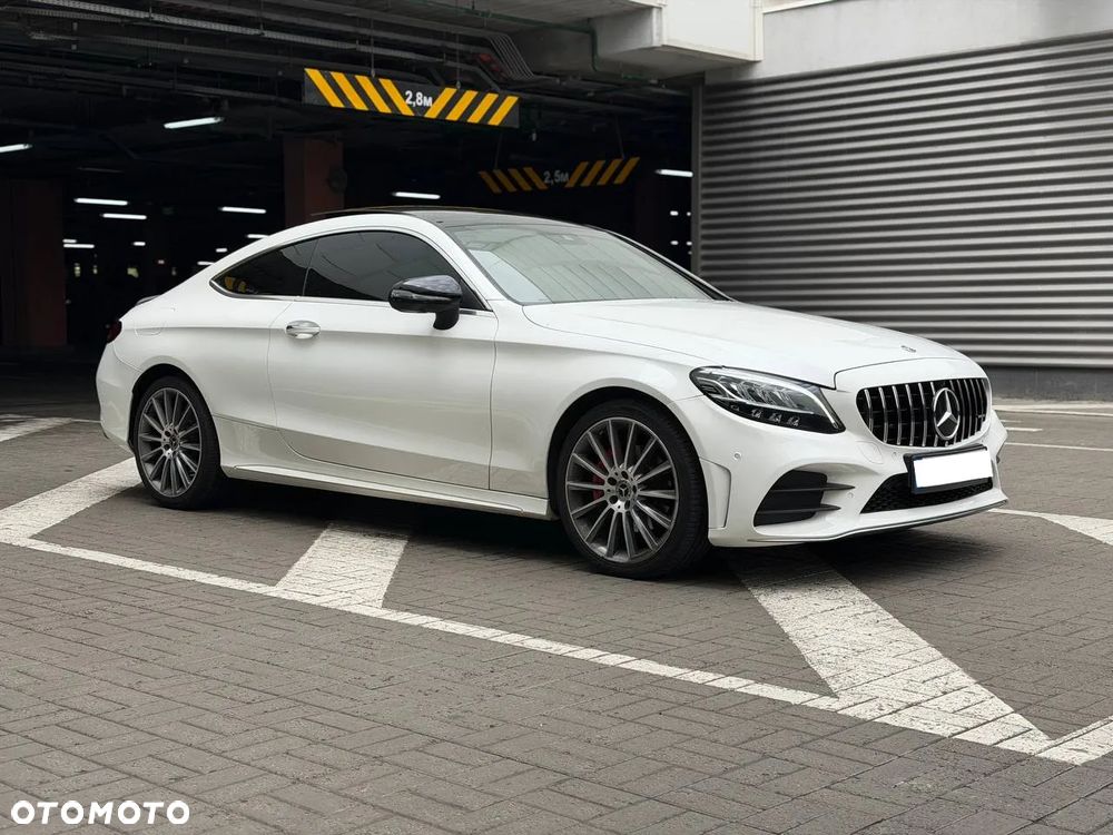 Mercedes-Benz Klasa C 300 4MATIC 9G-TRONIC - 2