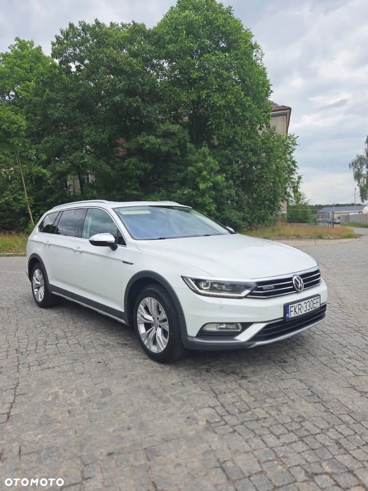 Volkswagen Passat 2.0 TDI SCR 4Mot DSG Comfortline - 3