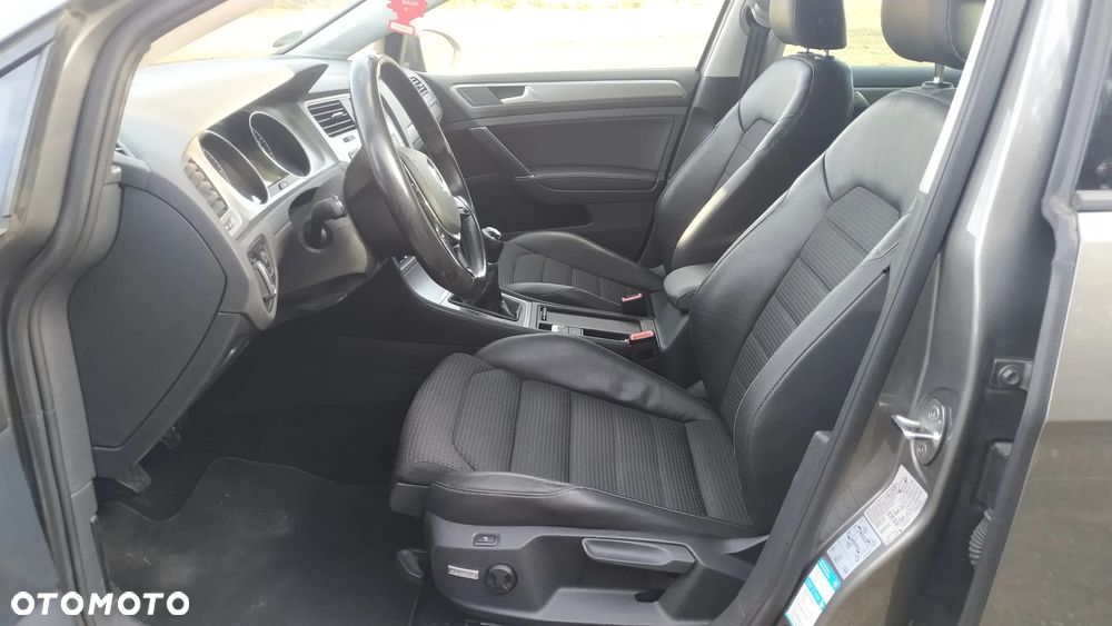 Volkswagen Golf 1.6 TDI BlueMotion Comfortline - 8