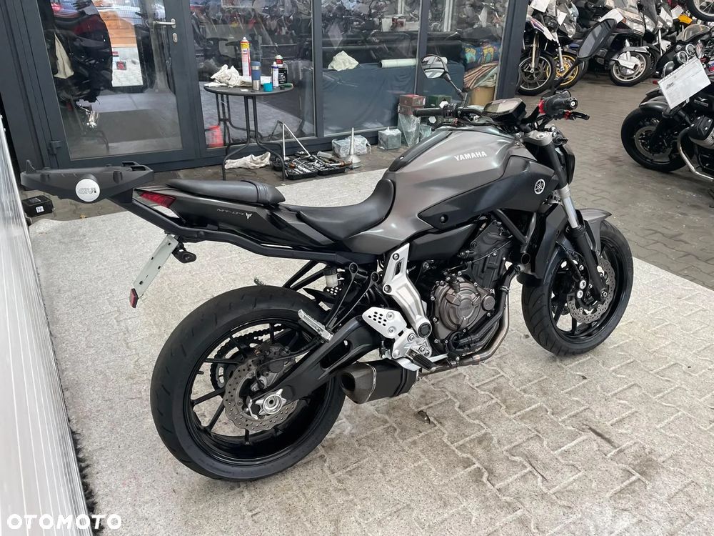 Yamaha MT - 6