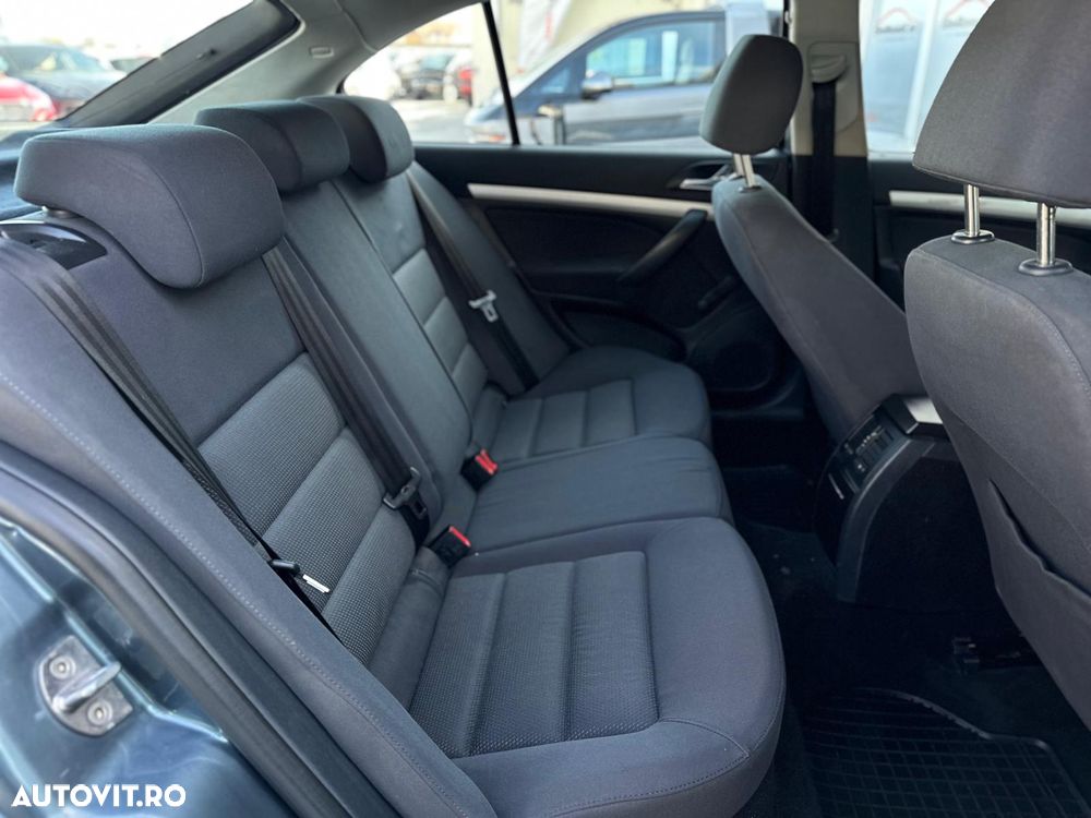 Skoda Octavia 2.0 TDI Ambiente Aut - 24