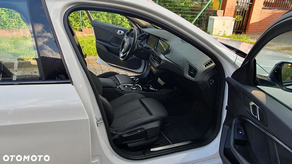 BMW Seria 1 118i Sport Line - 16