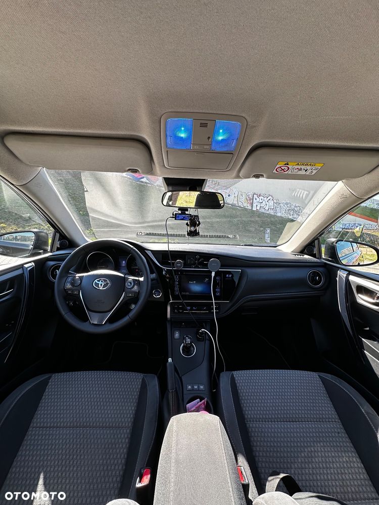 Toyota Auris - 14