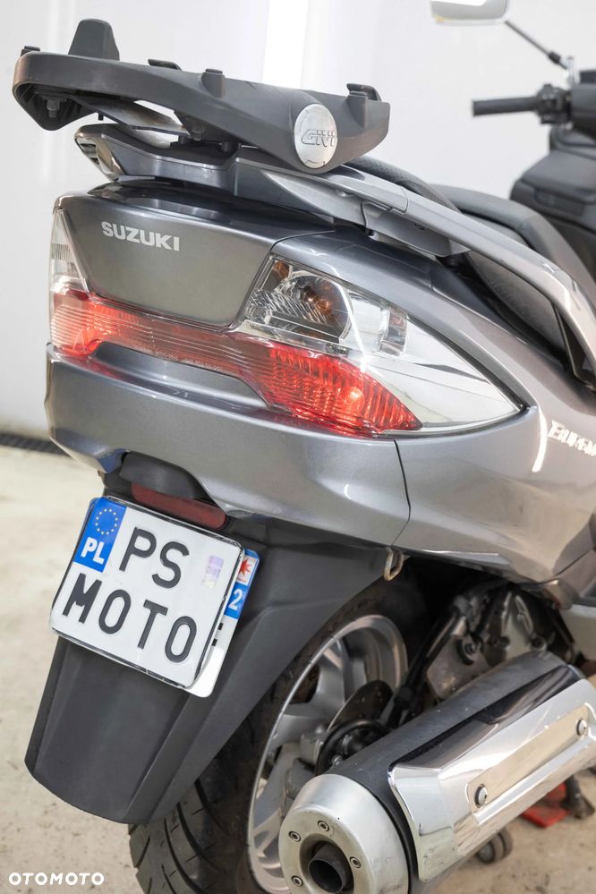 Suzuki Burgman - 16