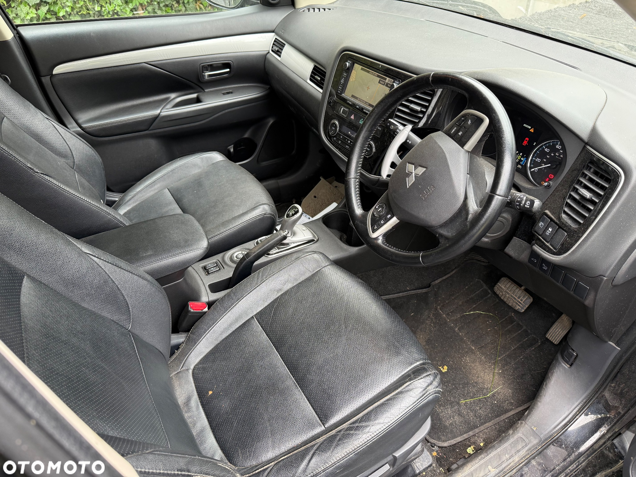 Mitsubishi Outlander - 6