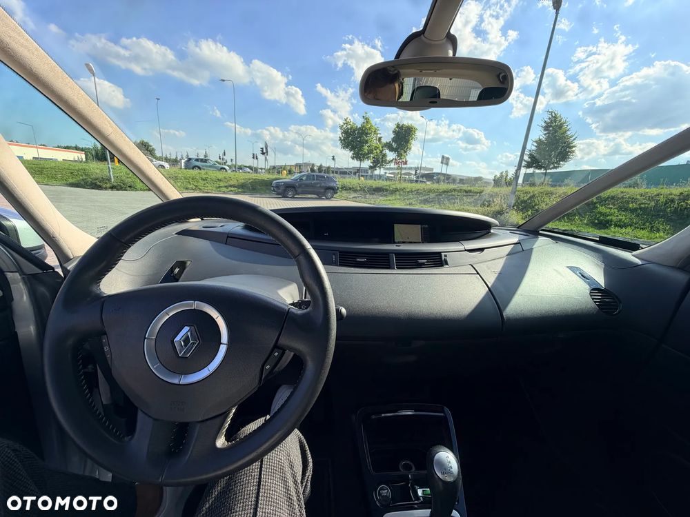 Renault Espace 2.0 dCi Initiale - 8
